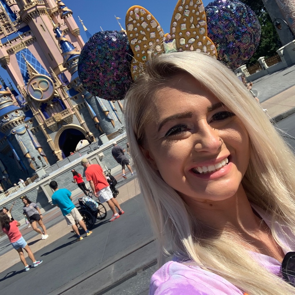 Meet your Posher, Kaela